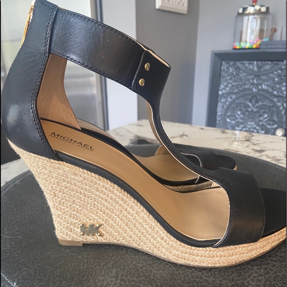 Michael Kors Black Leather T-Strap Sandals